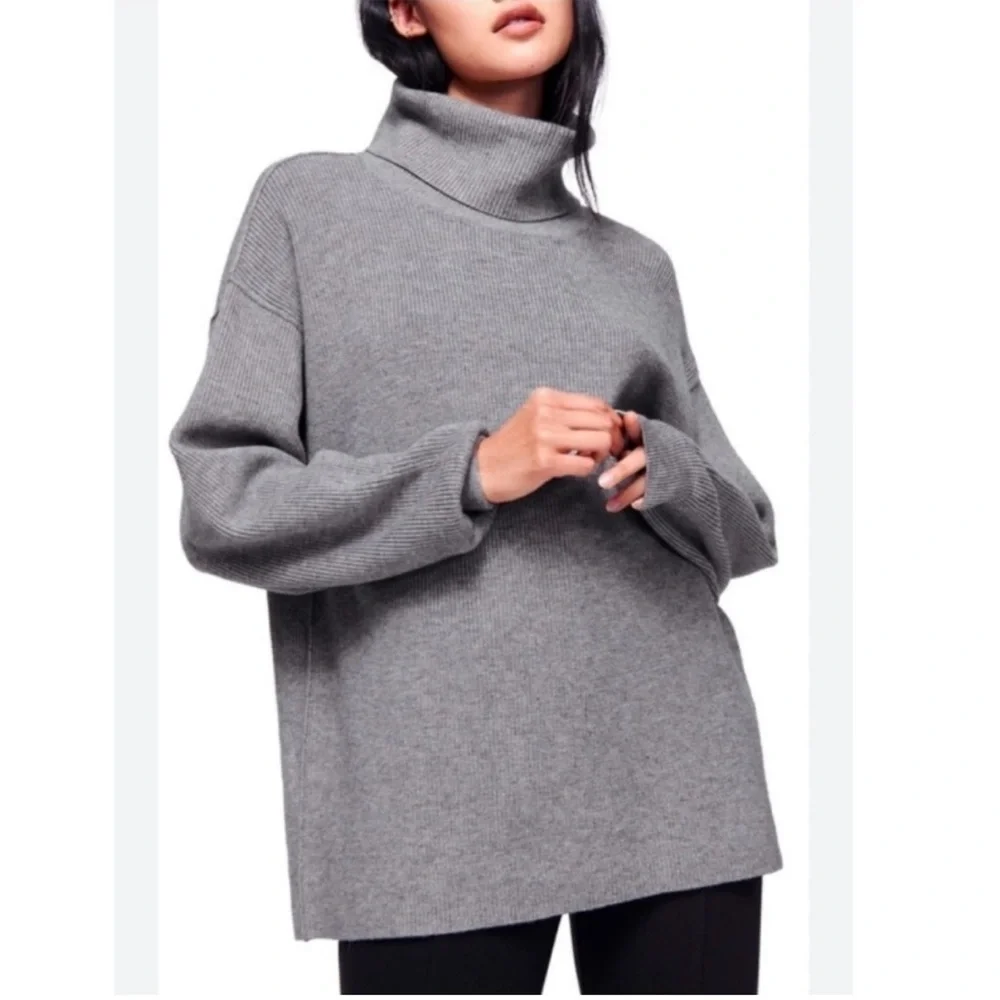 FREE PEOPLE Softly‎ Structured Tunic Sweater in Grey size XS Turtleneck Cozy